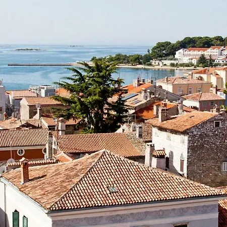 Apartment In With Seaview, Terrace, Air Condition, Wifi Funtana